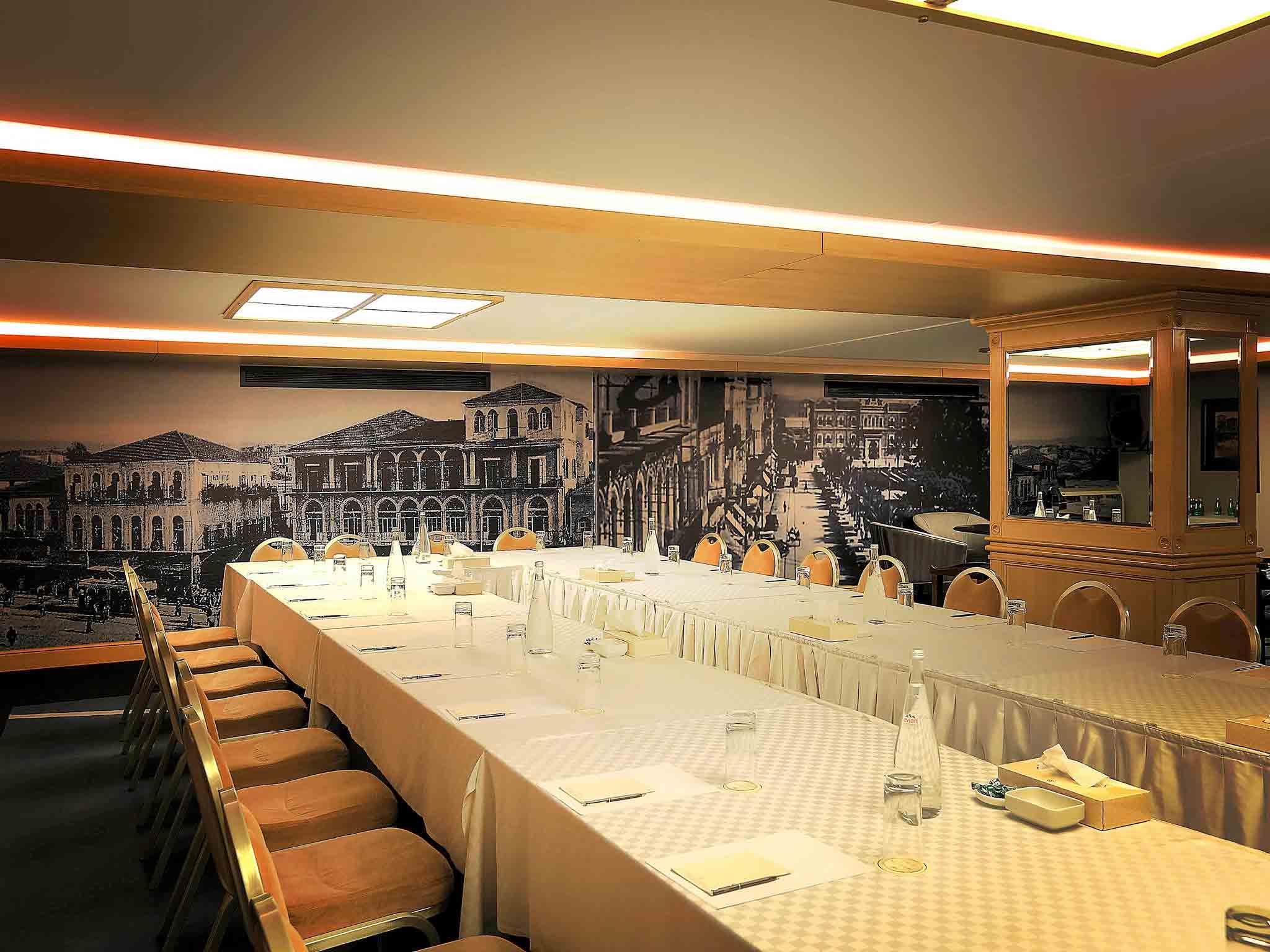 Sofitel Beirut Le Gabriel Hotel Exterior foto