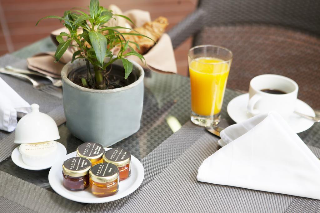 Sofitel Beirut Le Gabriel Hotel Exterior foto