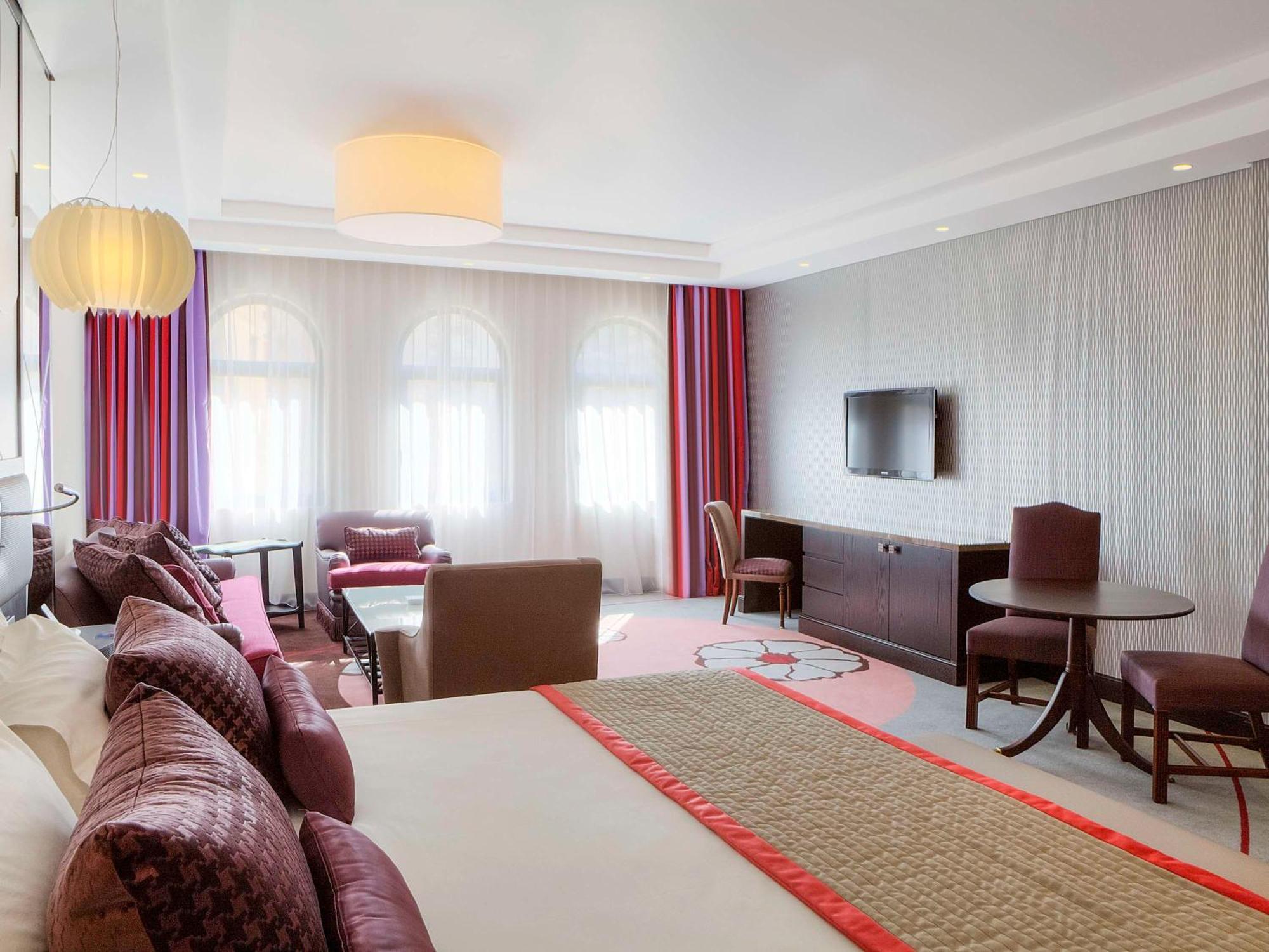 Sofitel Beirut Le Gabriel Hotel Exterior foto